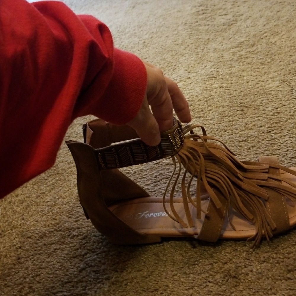 Sandles - Picture 3 of 3